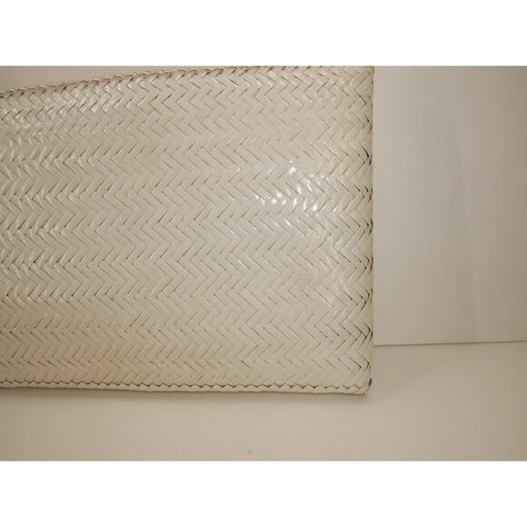 VTG OGGI DOMANI Straw Clutch Purse Handbag Cream with Carved Animals Fringe - Picture 9 of 16